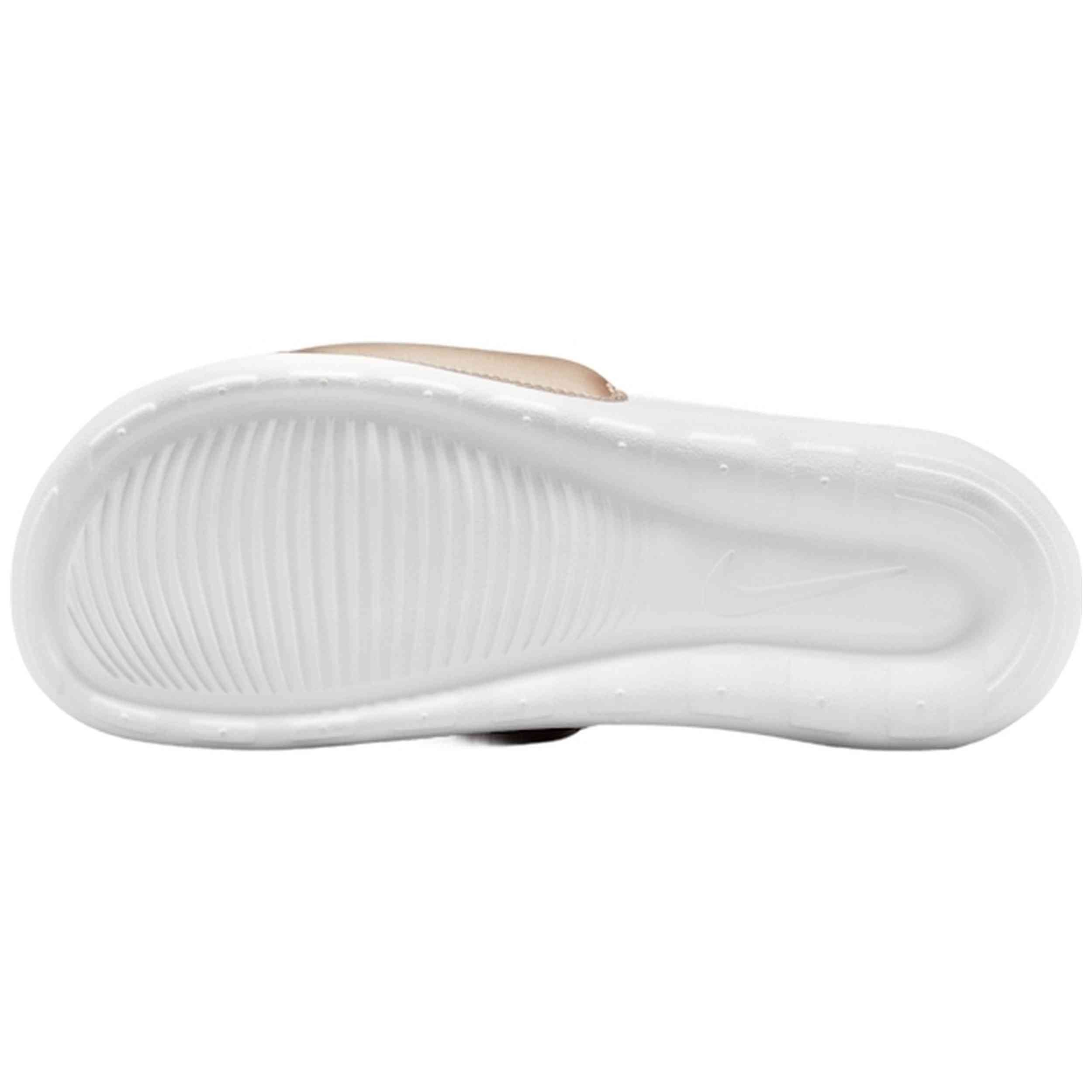 XANCLES NIKE VICTORI ONE