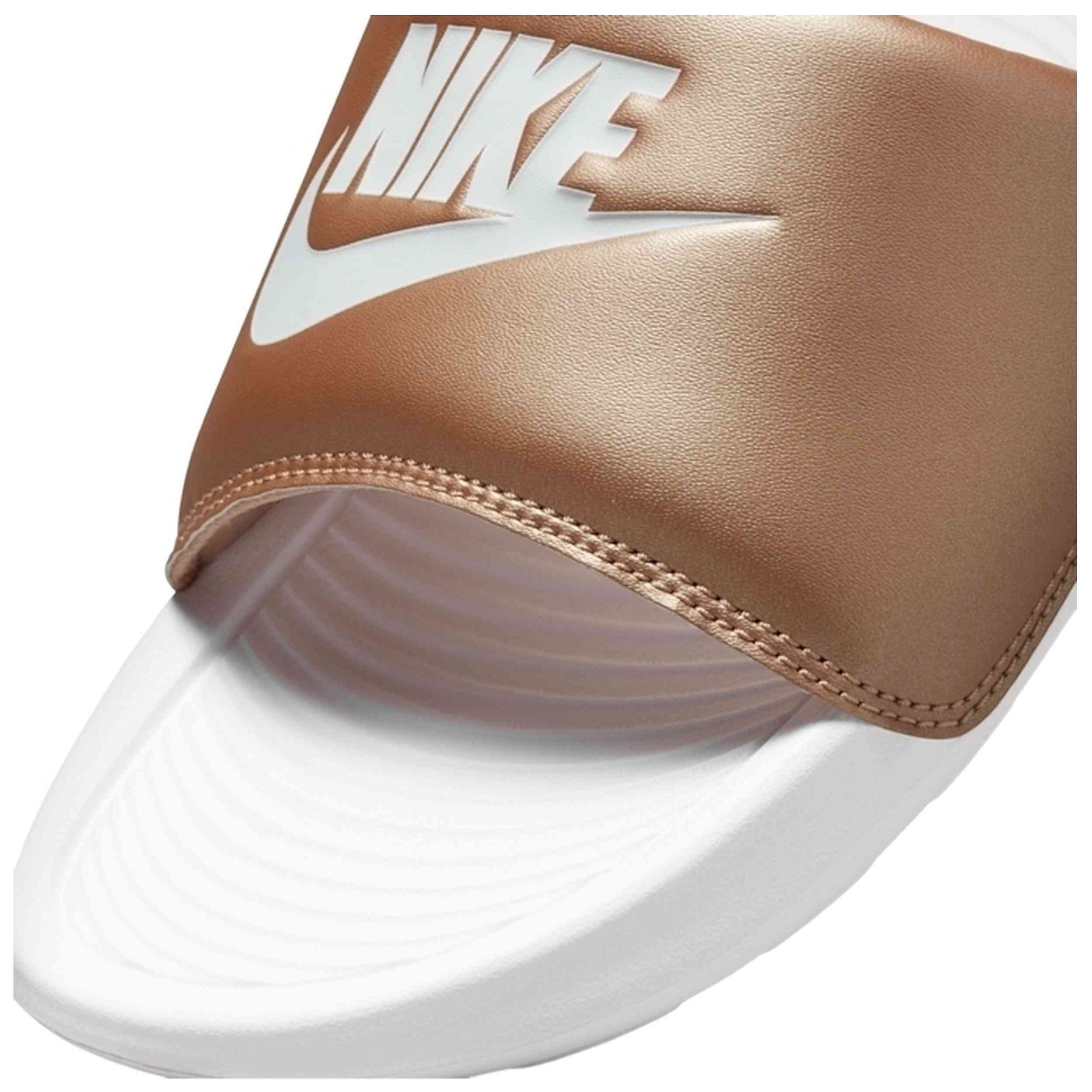 XANCLES NIKE VICTORI ONE